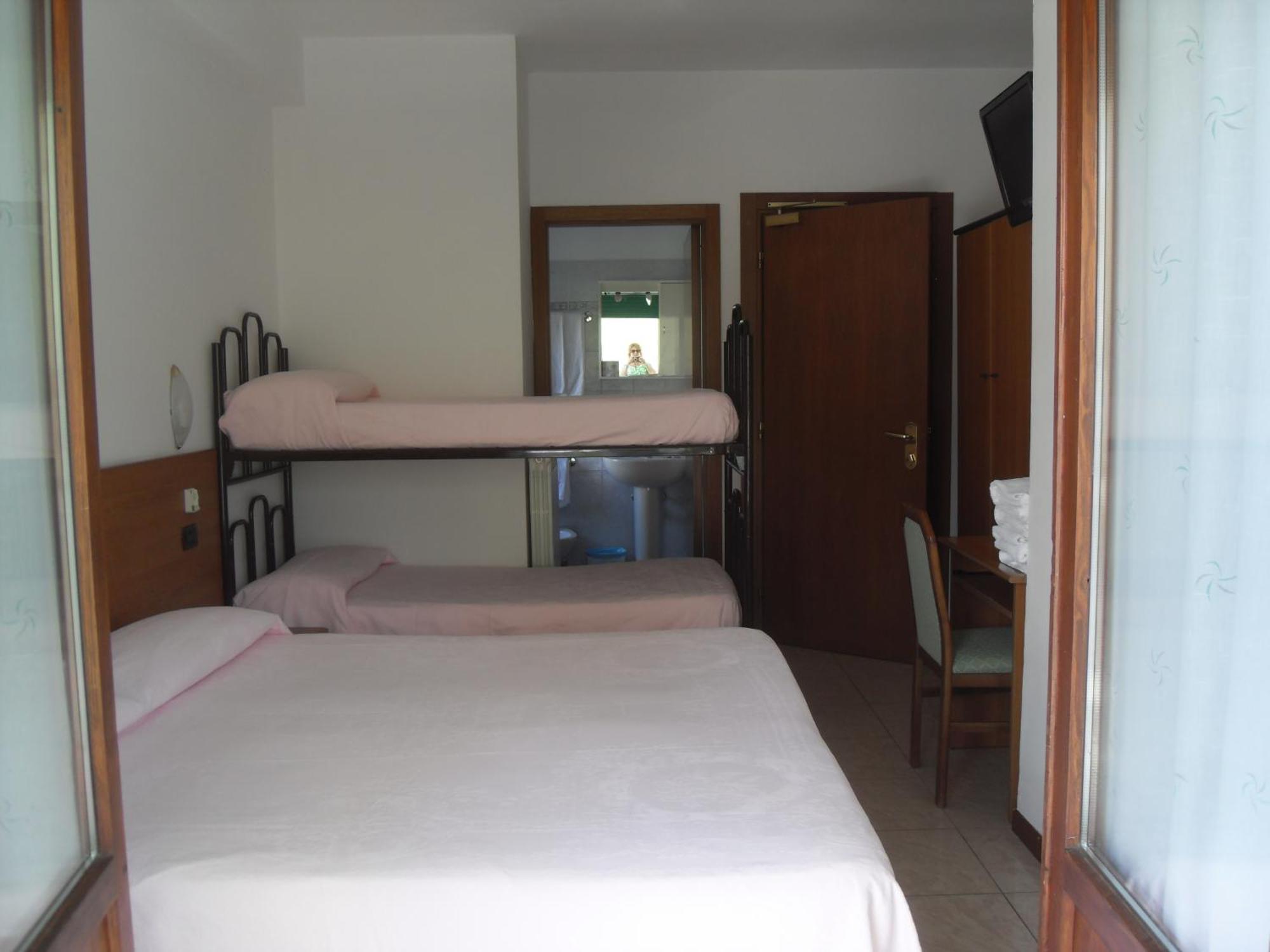 Hotel Ferrara San Benedetto del Tronto Bilik gambar